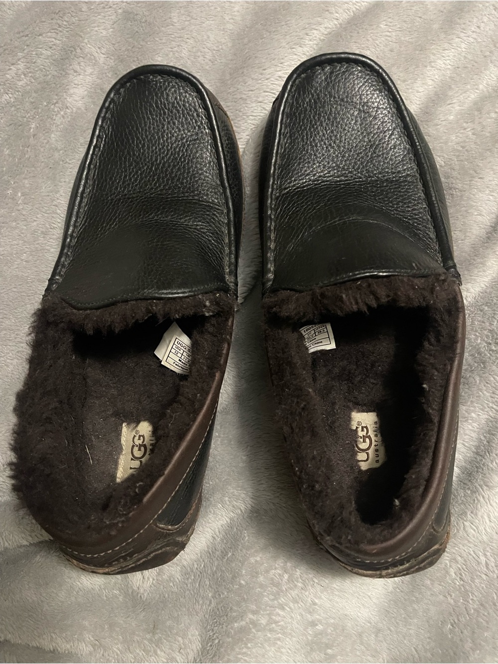 UGG Men's Black Leather Shearling-Lined Slip-On Loafers